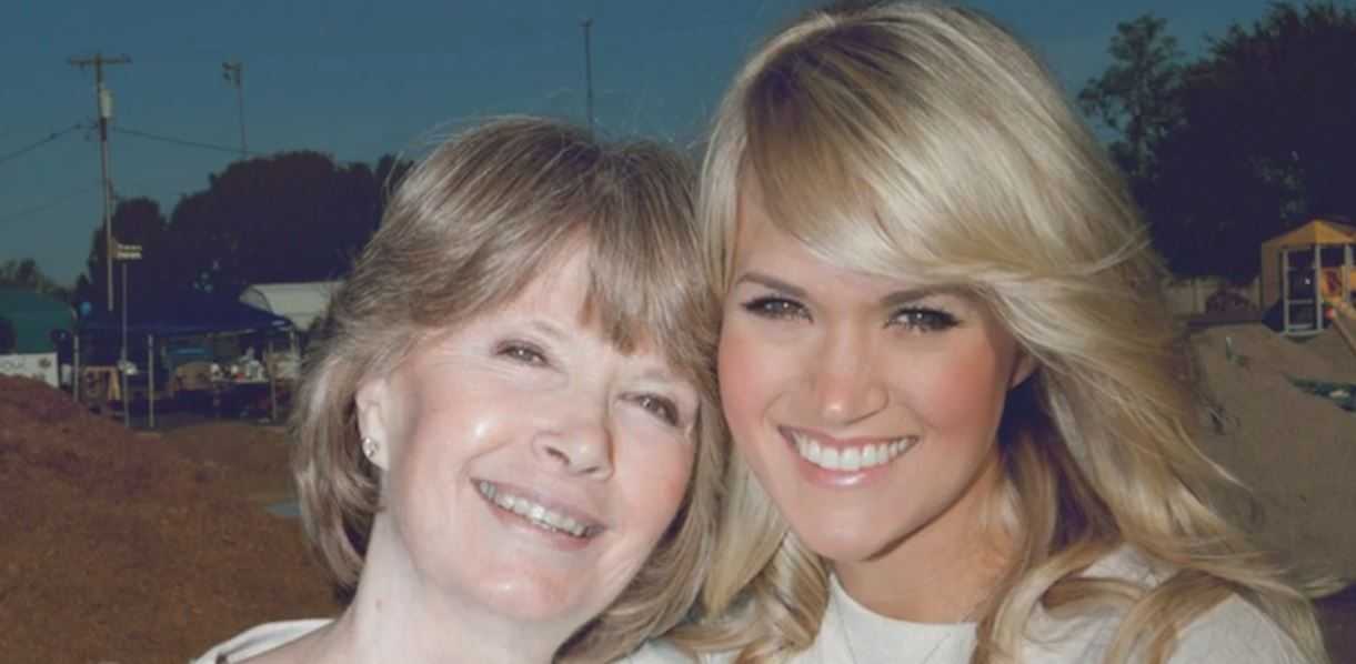 Ibu Carrie Underwood