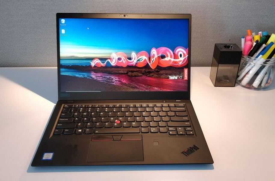 laptop kerja terbaik - Lenovo ThinkPad X1 Carbon