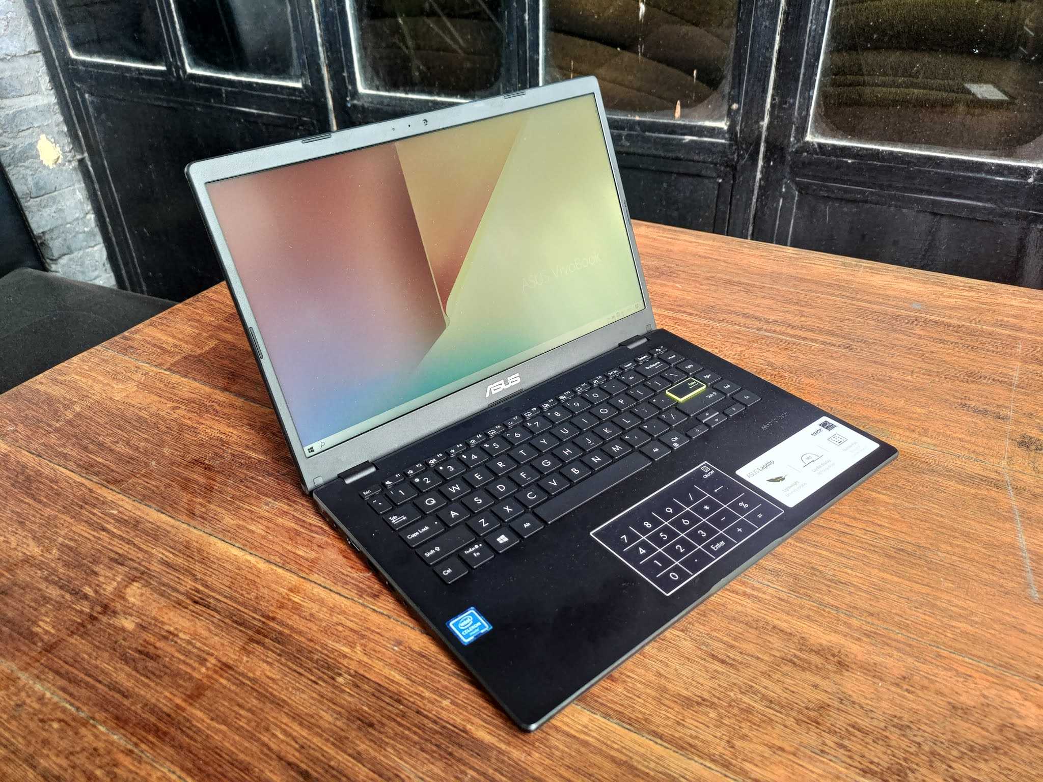 Laptop 6 jutaan - ASUS E410MA